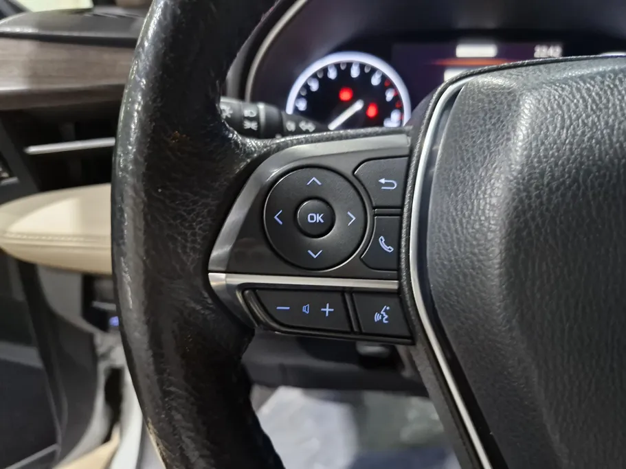 تويوتا افالون Touring 2020 