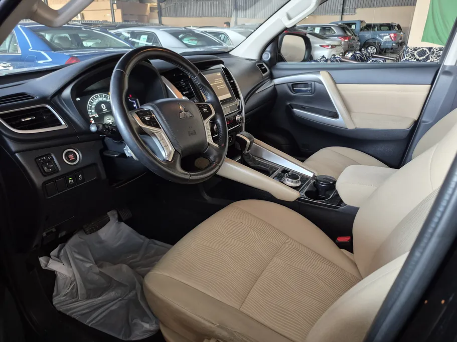 ميتسوبيشي  مونتيرو سبورت GLS-LL 2022 