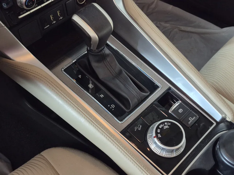 ميتسوبيشي  مونتيرو سبورت GLS-LL 2022 