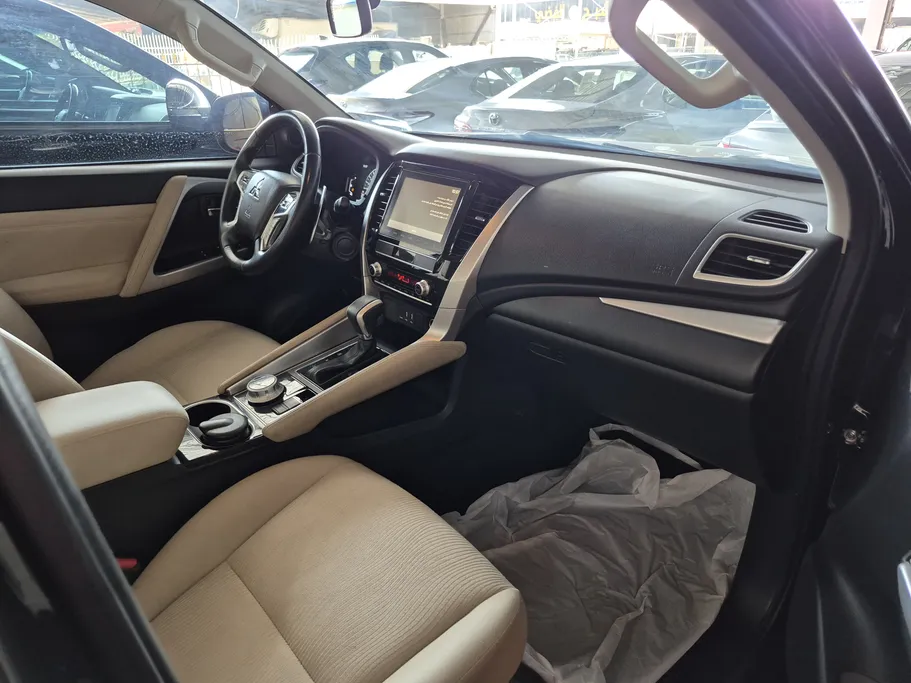 ميتسوبيشي  مونتيرو سبورت GLS-LL 2022 