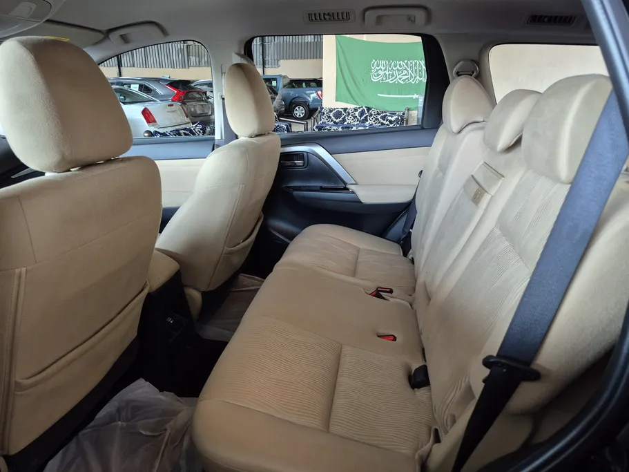 ميتسوبيشي  مونتيرو سبورت GLS-LL 2022 