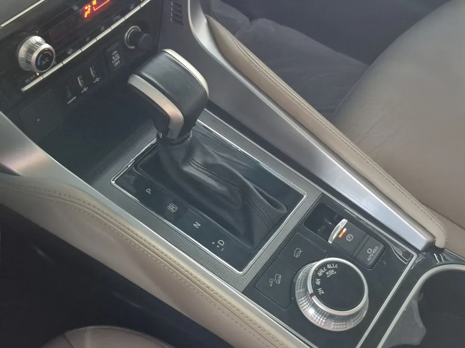 ميتسوبيشي  مونتيرو سبورت GLS-ML 2022 