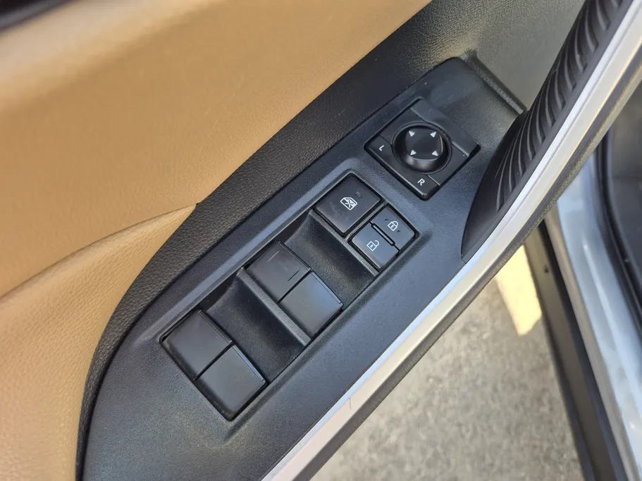 تويوتا راف فور LE 2019 