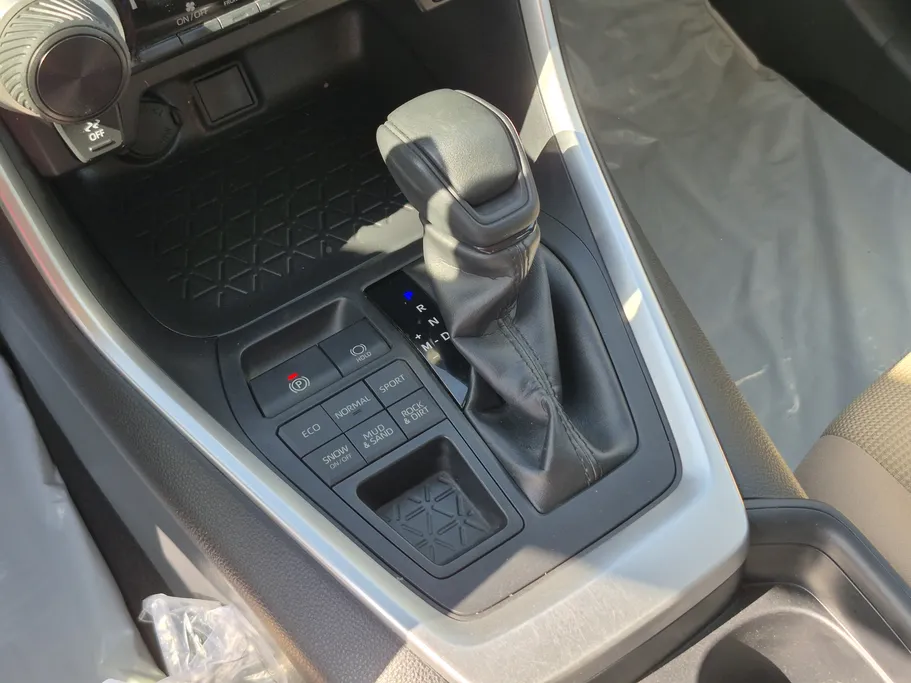 تويوتا راف فور LE 2019 