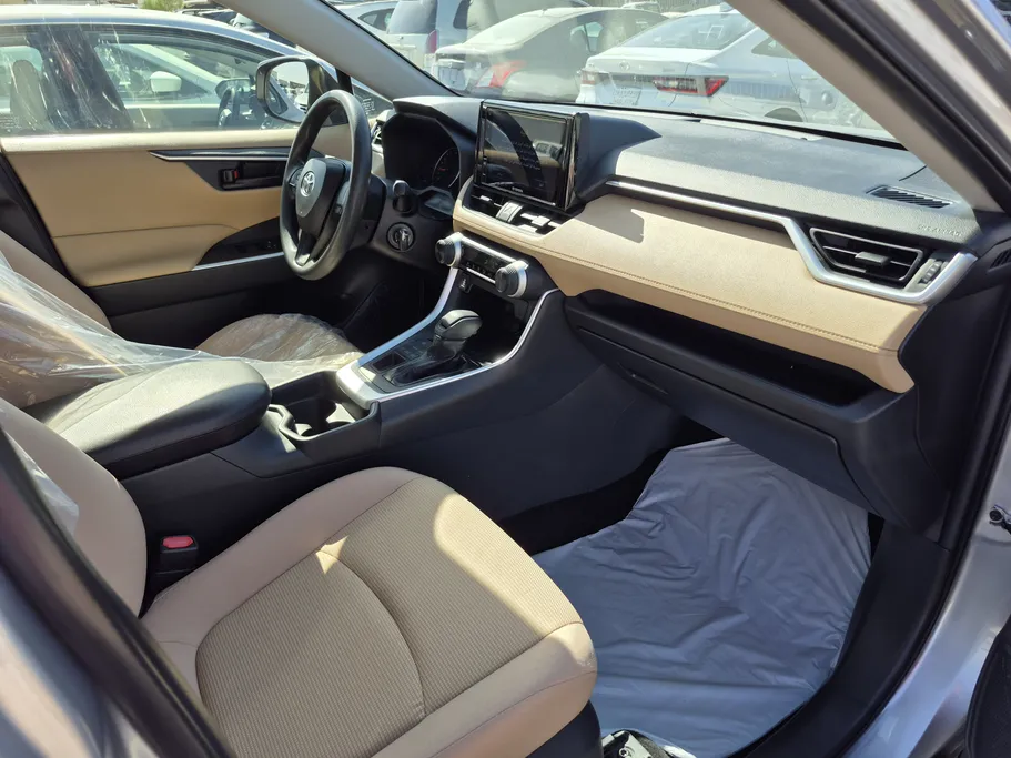 تويوتا راف فور LE 2019 