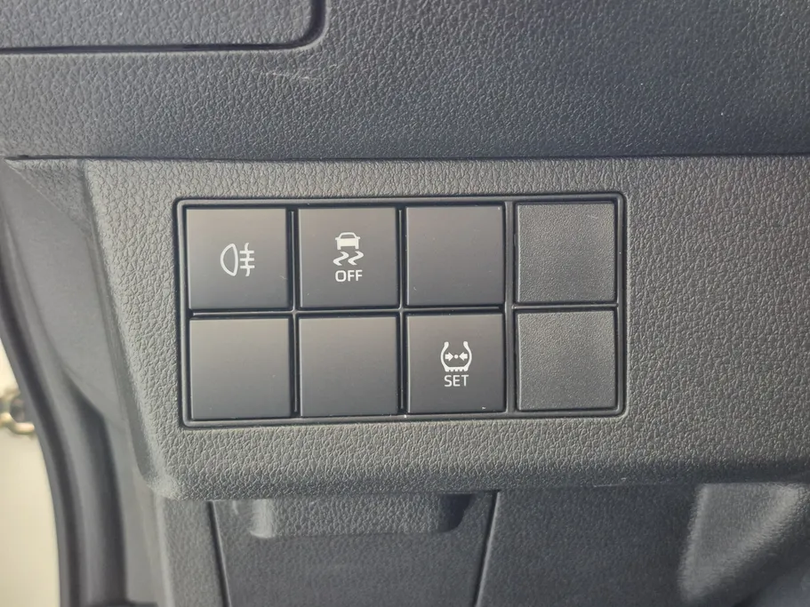 تويوتا يارس Y 2024 