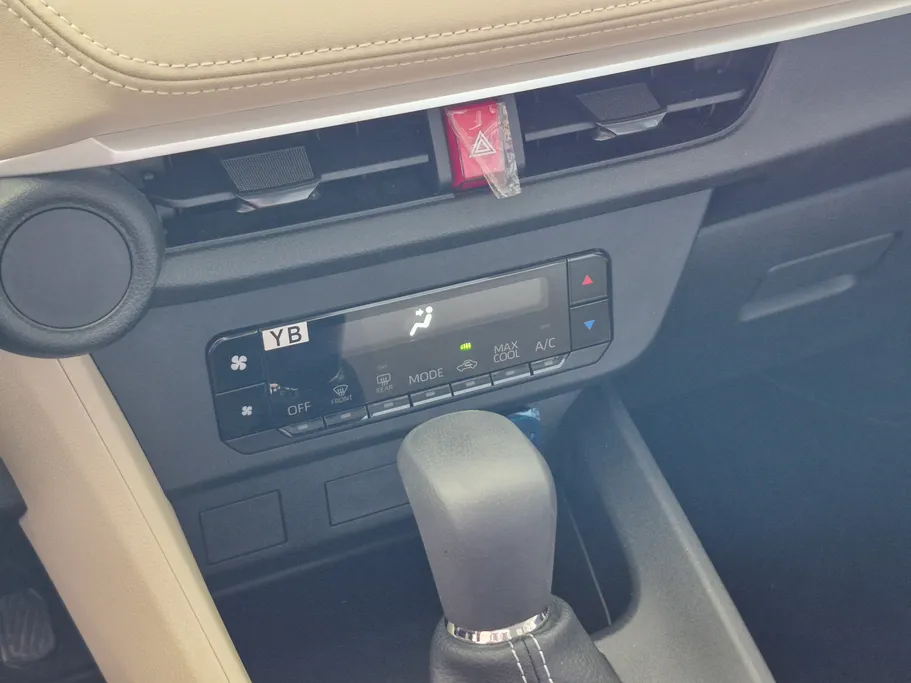 تويوتا يارس Y 2024 