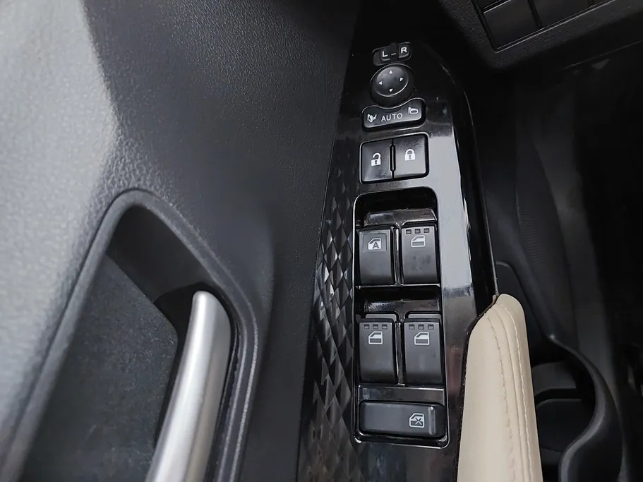 2024 Toyota Yaris  YX 