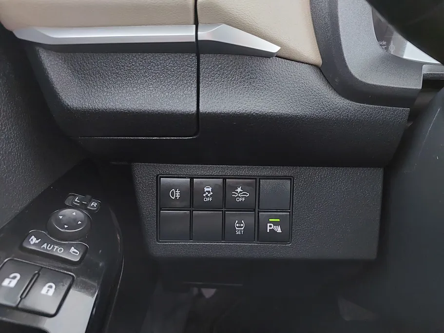 2024 Toyota Yaris  YX 