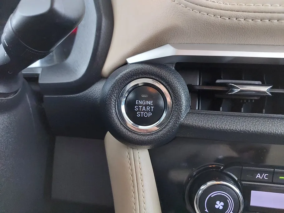 2024 Toyota Yaris  YX 