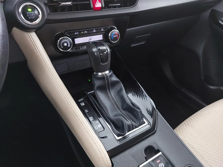 2024 Toyota Yaris  YX 