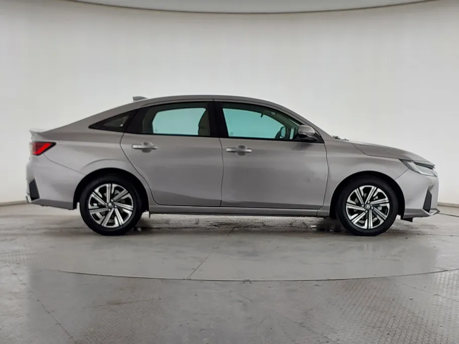 2024 Toyota Yaris  YX 