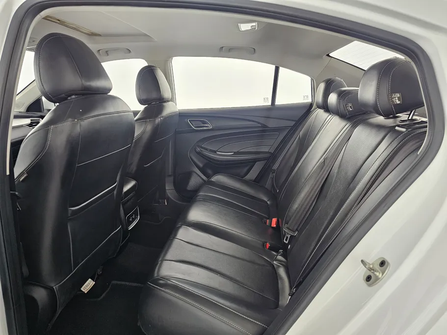 2023 MG 5 LUX