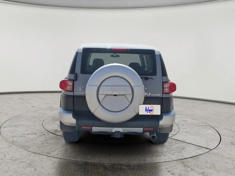 تويوتا اف جي FJ Cruiser 2022