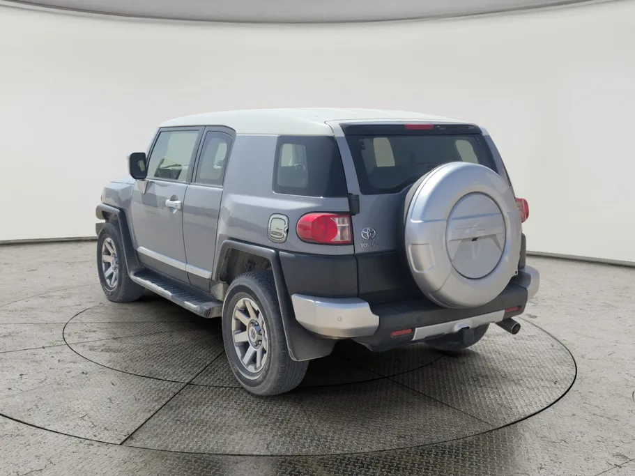 تويوتا اف جي FJ Cruiser 2022
