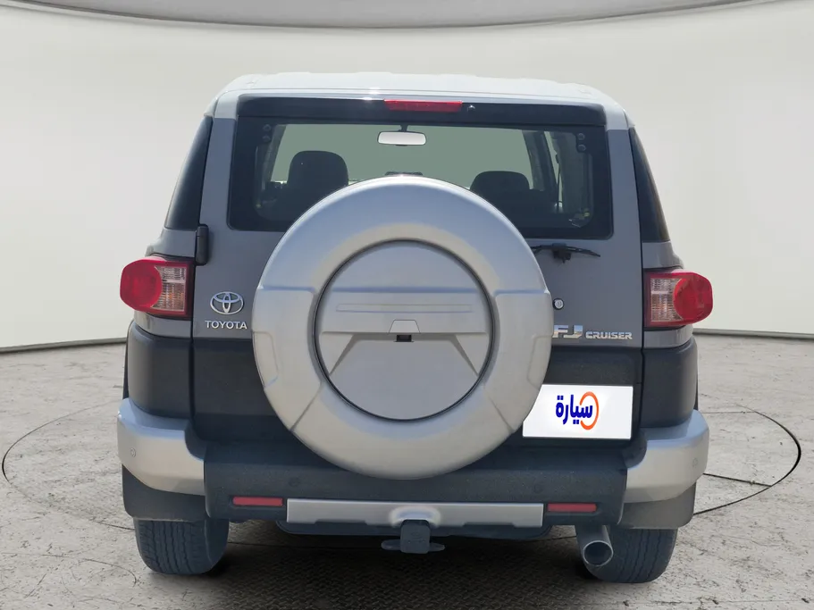 تويوتا اف جي FJ Cruiser 2022 