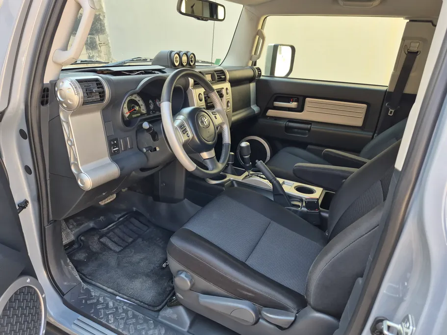 تويوتا اف جي FJ Cruiser 2022