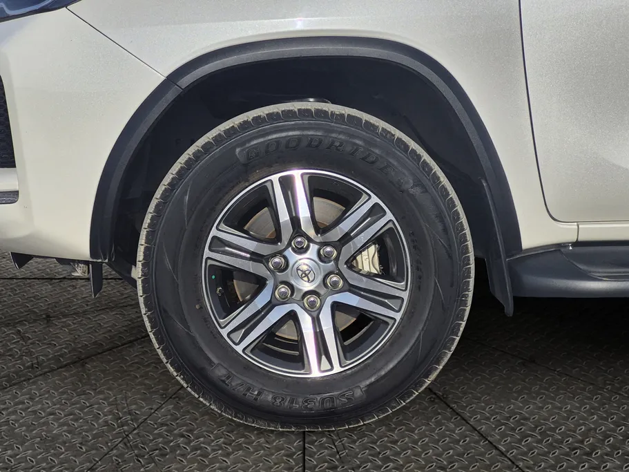 2021 Toyota Fortuner GX2 4x4
