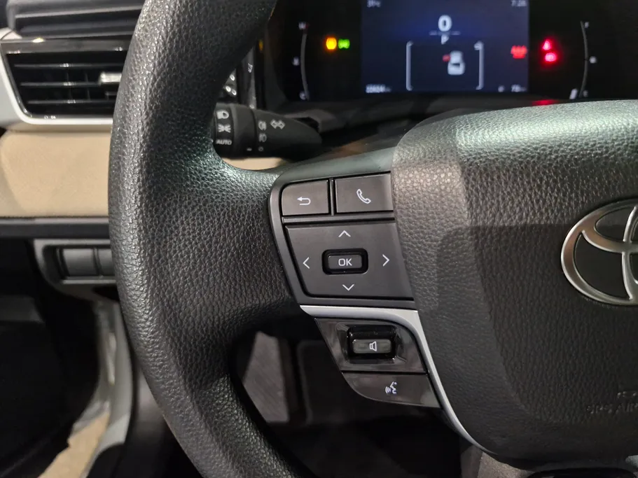 2025 Toyota Camry  E