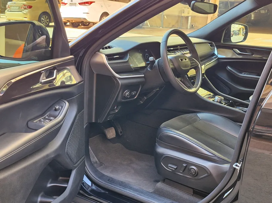 جيب جراند شيروكي L 2023