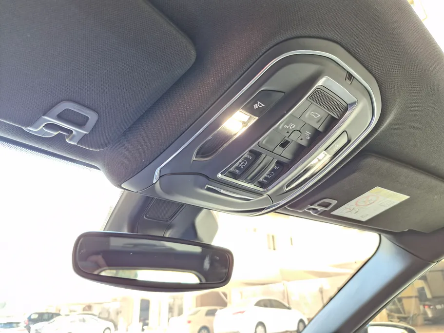 جيب جراند شيروكي L 2023