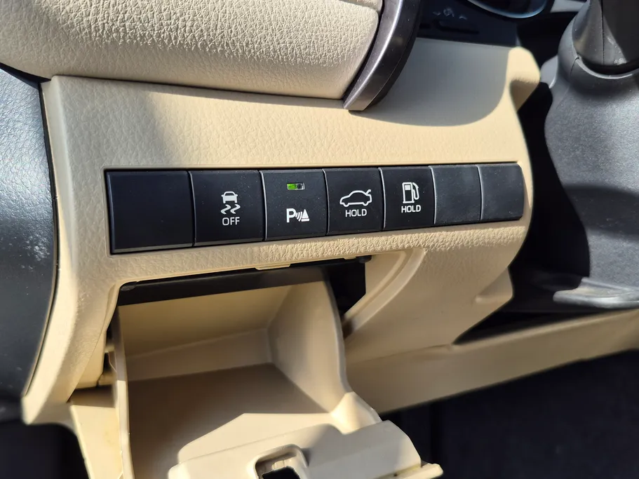 2024 Toyota Camry  LE HEV