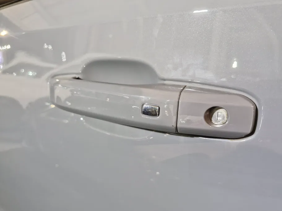 جي إم سي  سييرا AT4 2025