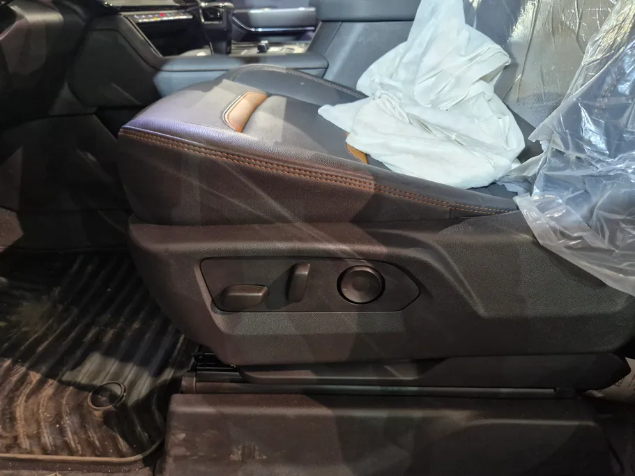 جي إم سي  سييرا AT4 2025