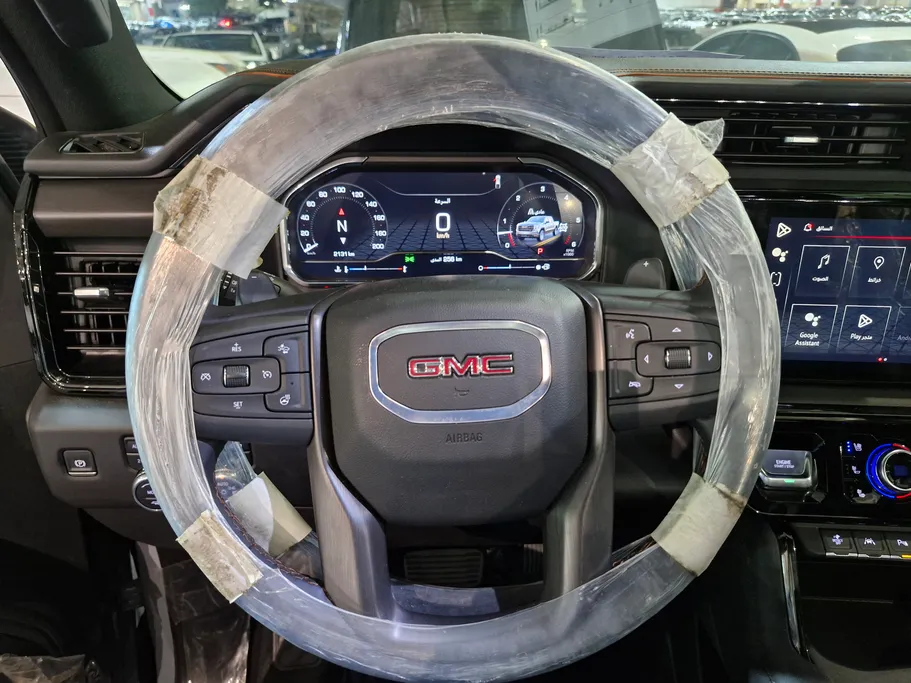 جي إم سي  سييرا AT4 2025