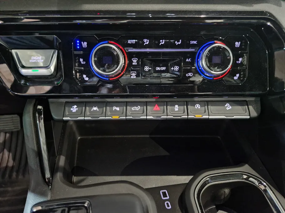 جي إم سي  سييرا AT4 2025