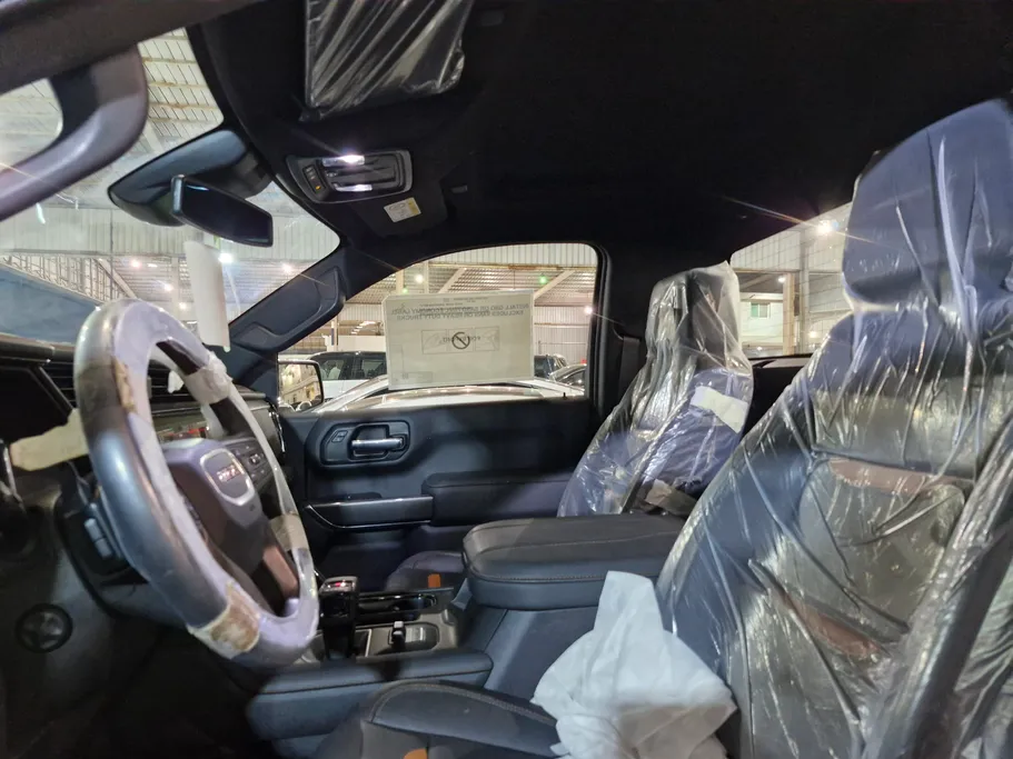 جي إم سي  سييرا AT4 2025