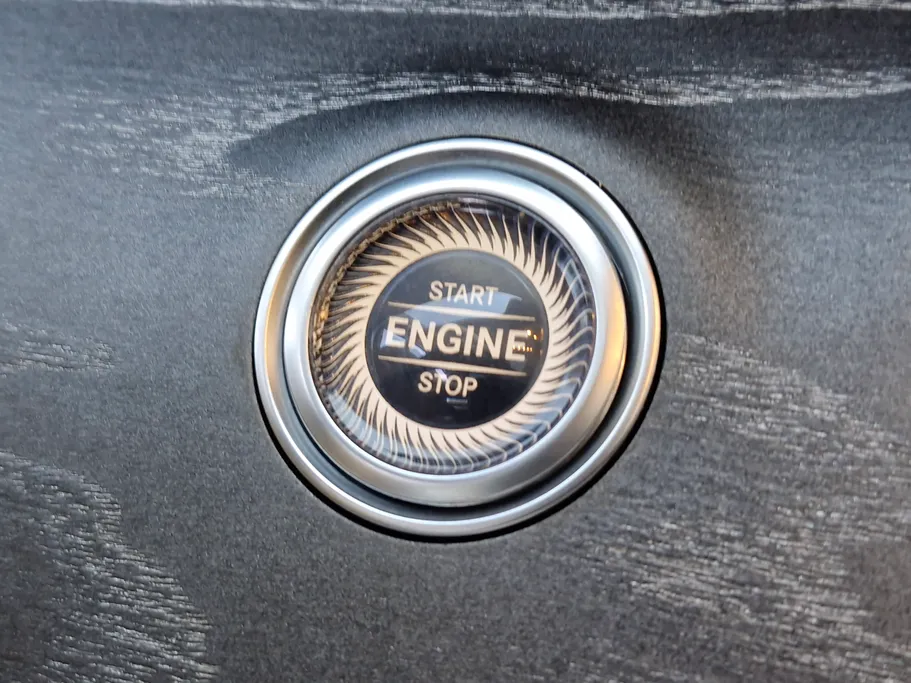 2022 Mercedes E 200