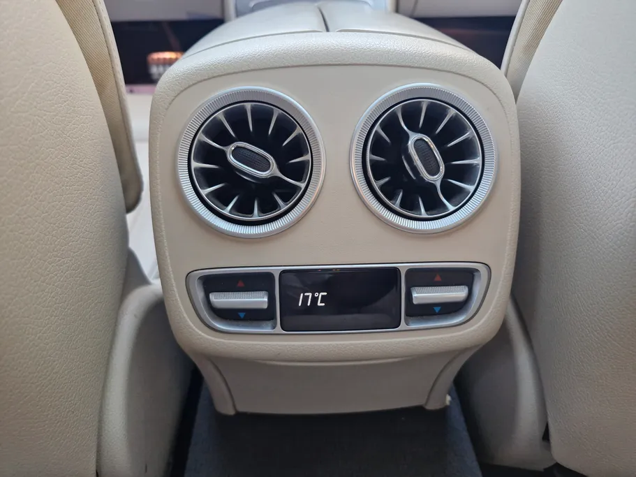 2022 Mercedes E 200
