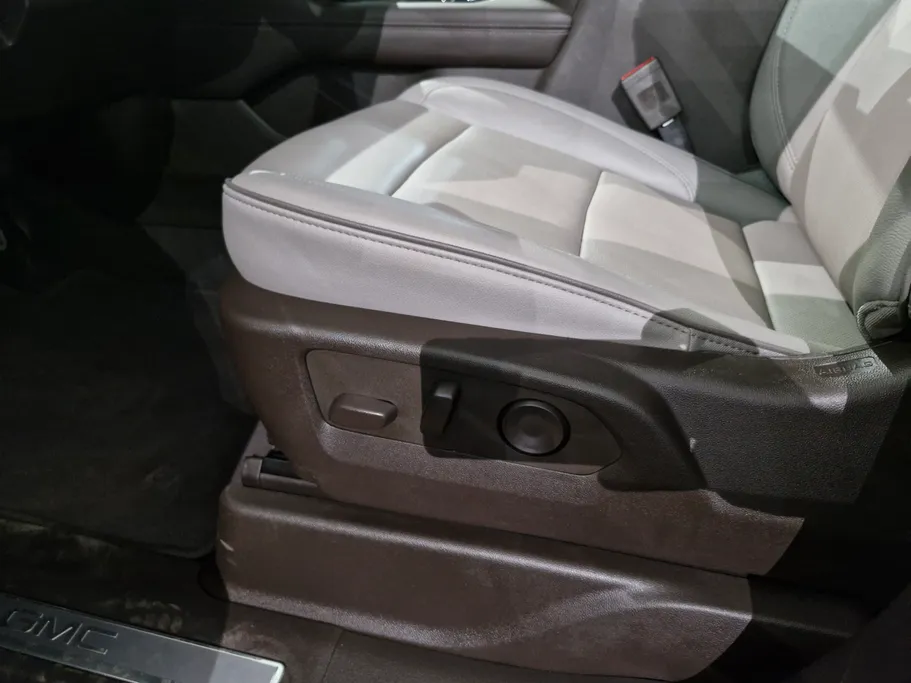 جي إم سي  يوكن اليفيشن 2025