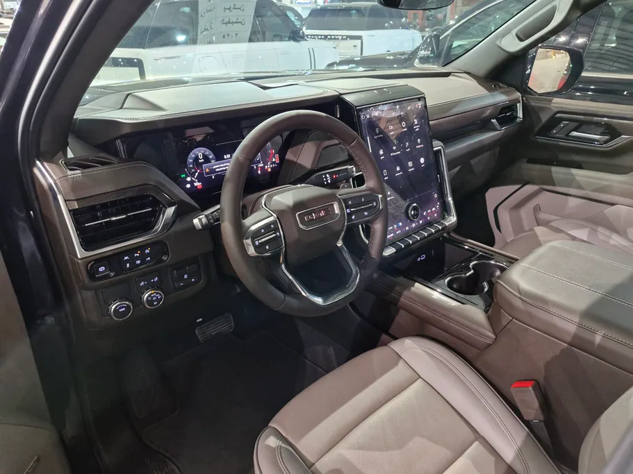 جي إم سي  يوكن اليفيشن 2025