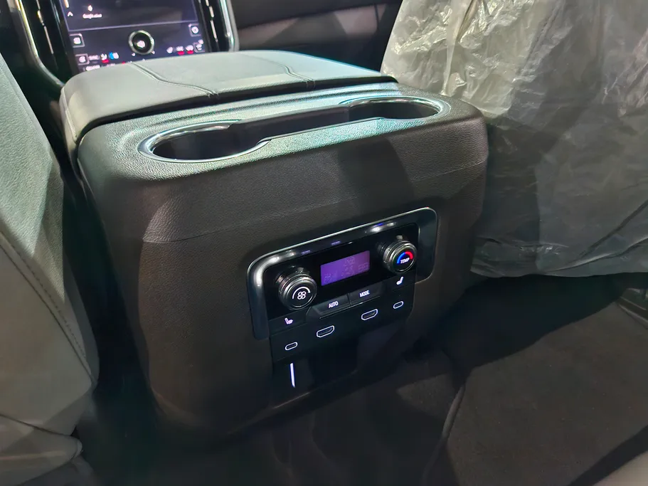 جي إم سي  يوكن اليفيشن 2025