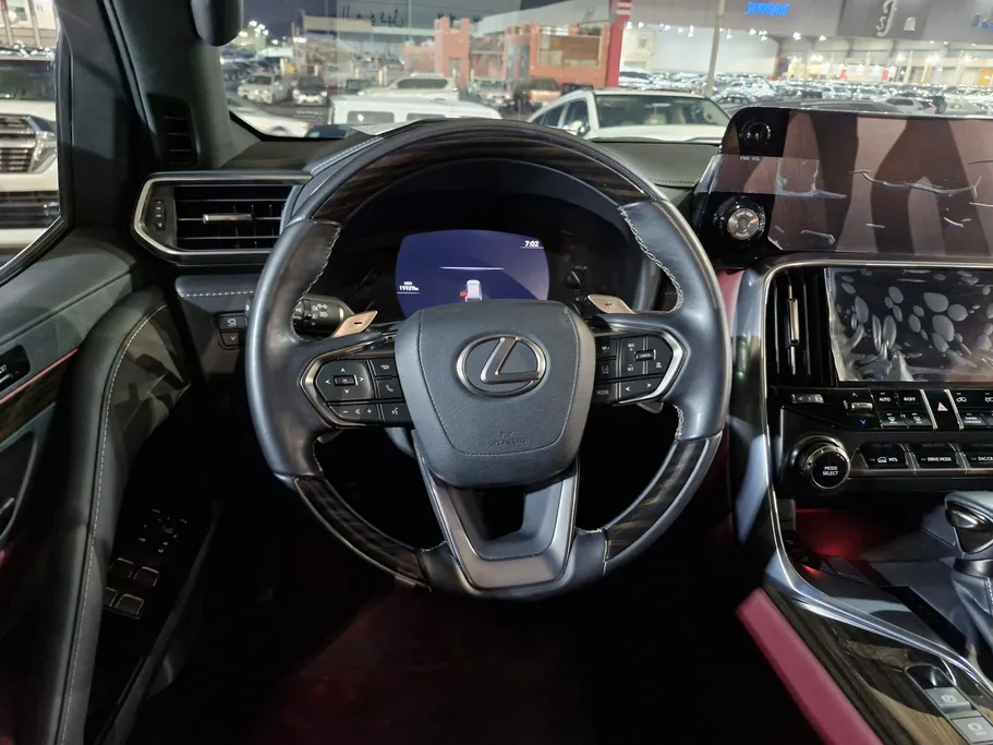2022 Lexus LX 600