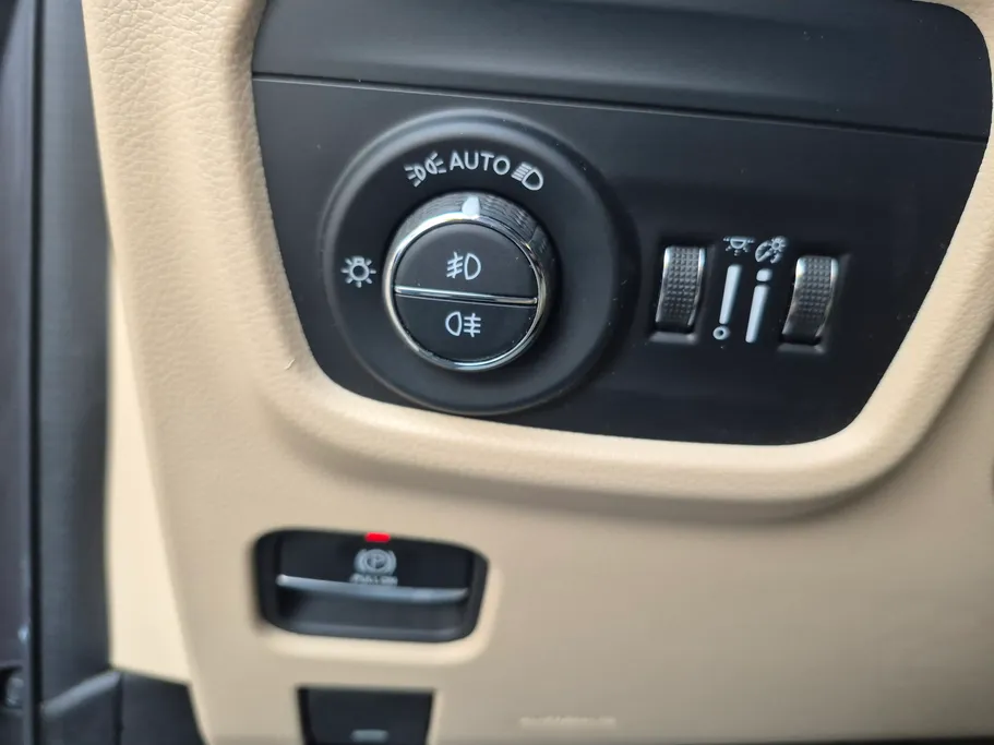 2023 Jeep Grand Cherokee ليمتد
