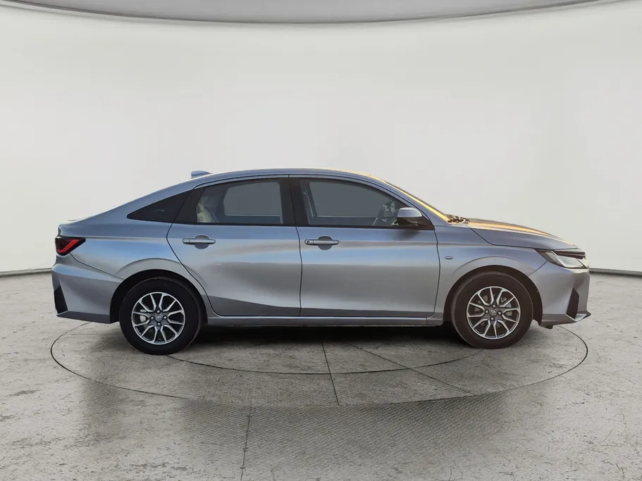 تويوتا يارس Y 2023 