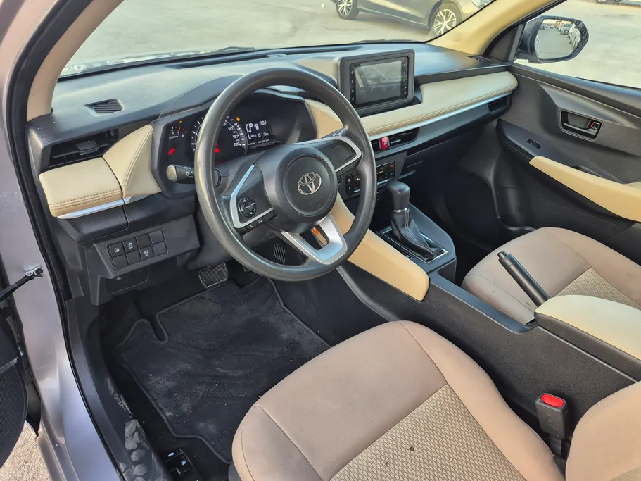 2023 Toyota Yaris  Y
