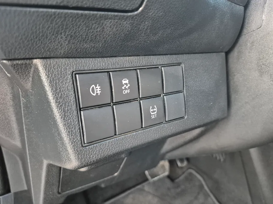 2023 Toyota Yaris  Y