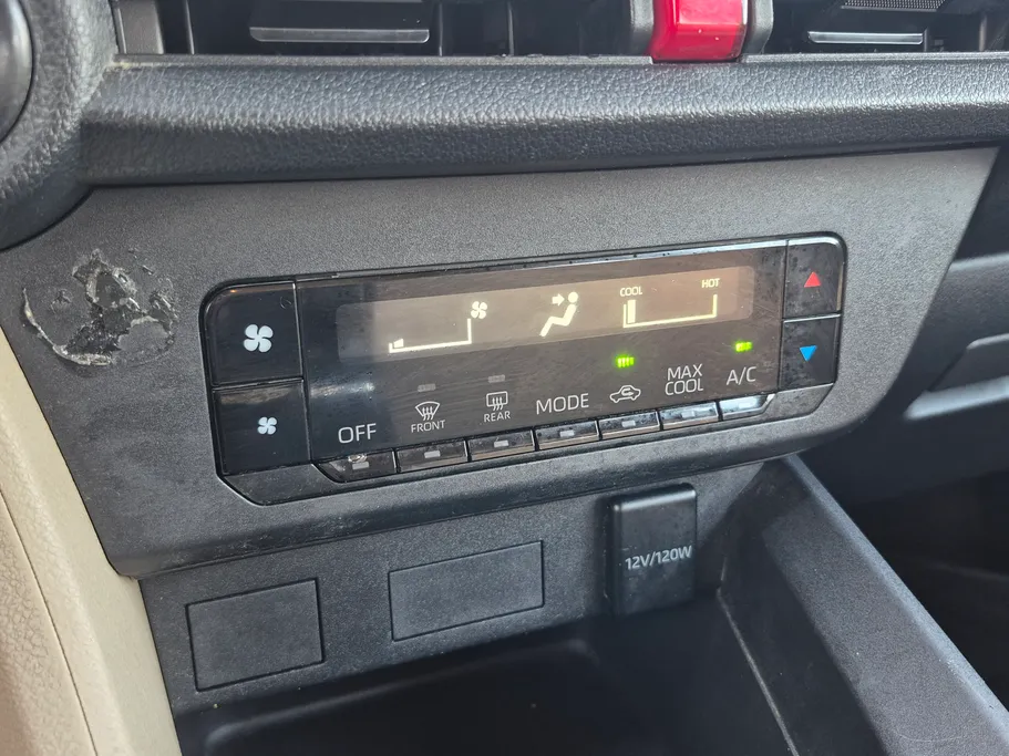 2023 Toyota Yaris  Y