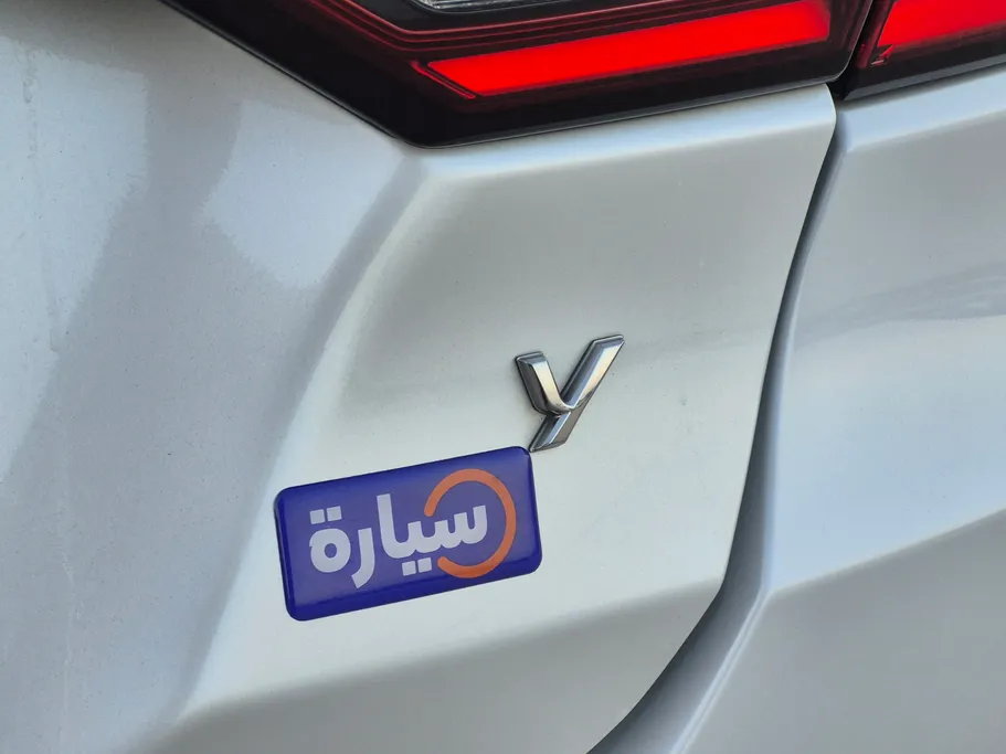 تويوتا يارس Y 2023