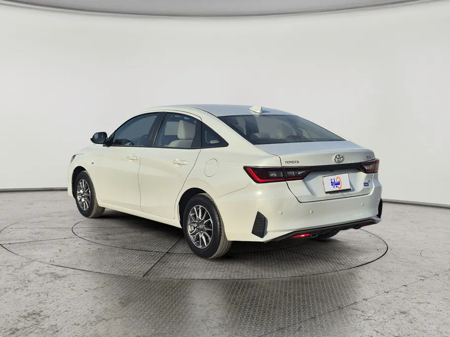 2024 Toyota Yaris  Y