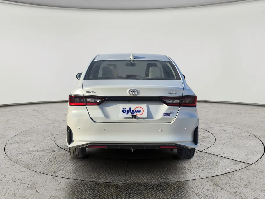 2024 Toyota Yaris  Y
