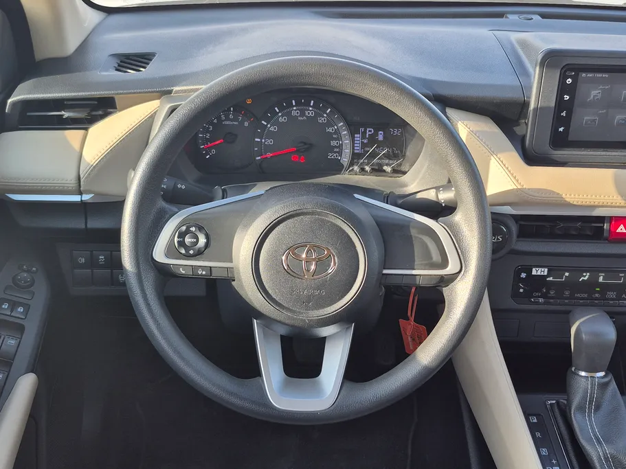 2024 Toyota Yaris  Y