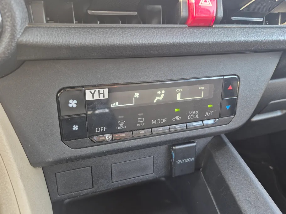 2024 Toyota Yaris  Y