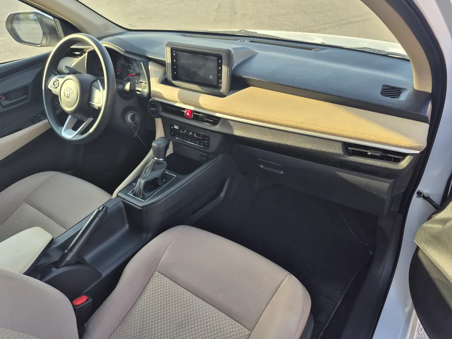 2024 Toyota Yaris  Y