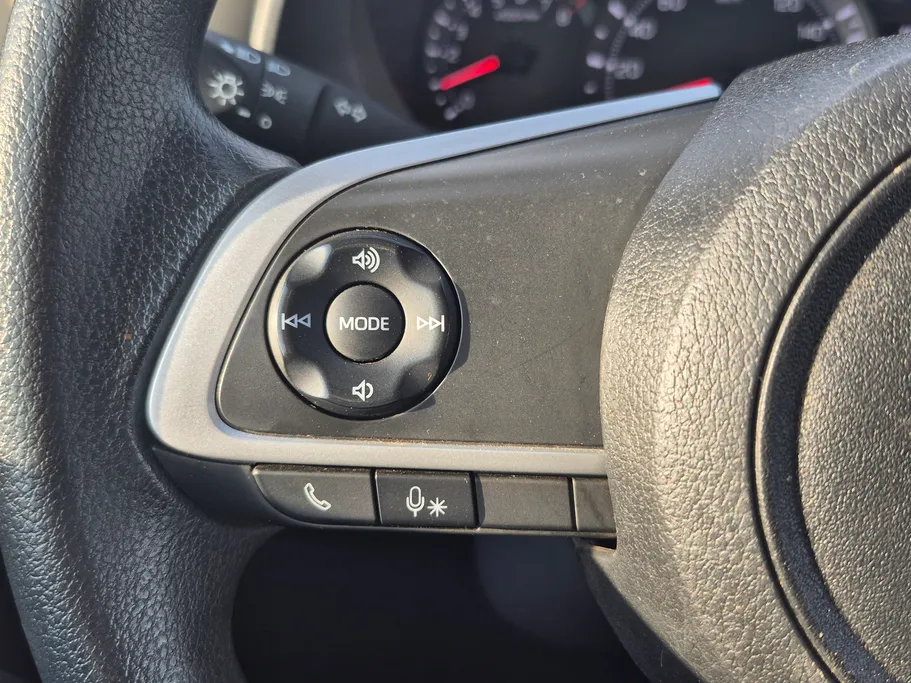 2024 Toyota Yaris  Y