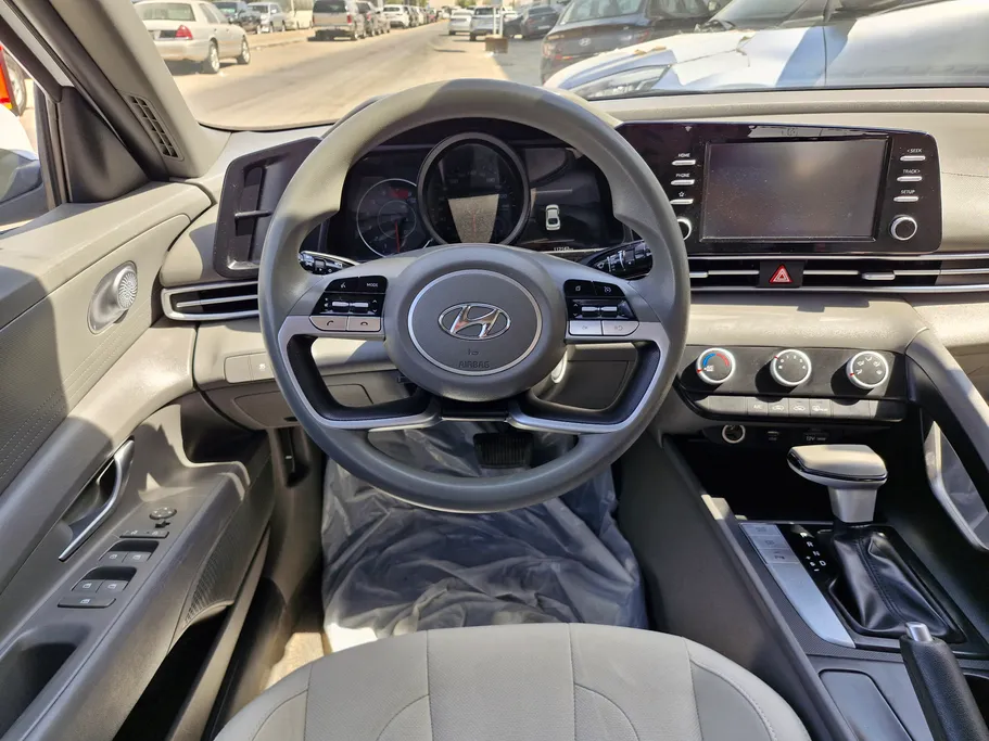 2023 Hyundai Elantra Smart
